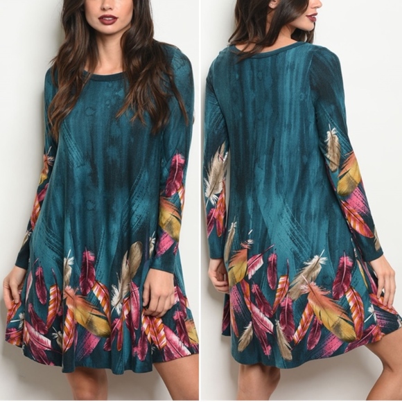 Trend Setter Diva Boutique Item Dresses & Skirts - LAST 1! Long sleeve scoop neck floral print dress.